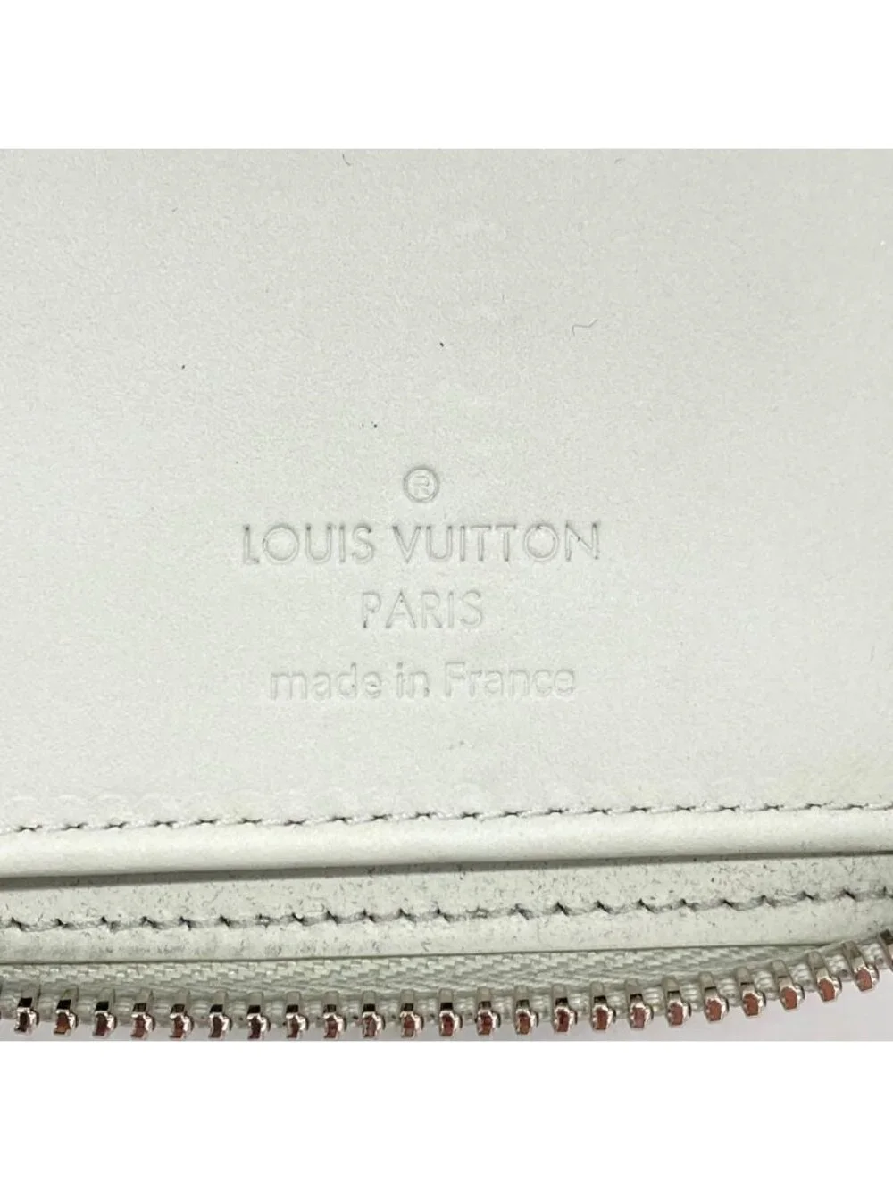 Louis Vuitton Wallet Taurillon Zippy Vertical Mineral Gray